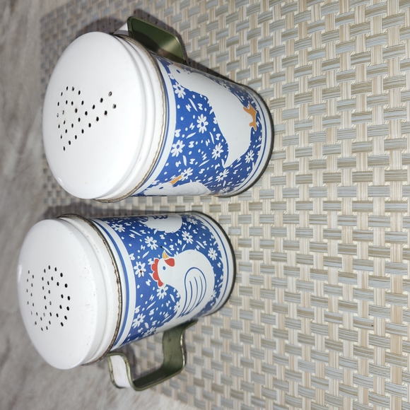 Vintage Blue and White Chicken/Duck S+P Shakers - Picture 6 of 6